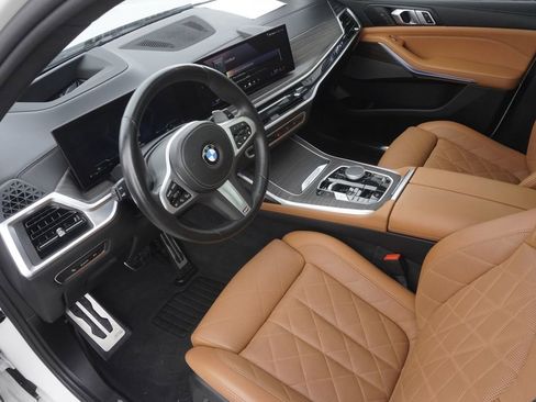 Used 2024 BMW X7 xDrive40i w/ M Sport Package image 18