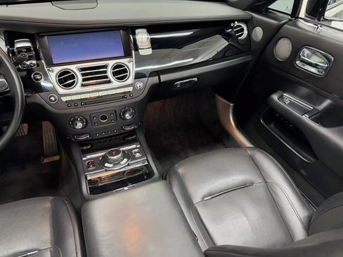 Used 2017 Rolls-Royce Dawn RWD image 25