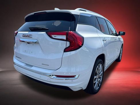 Certified 2024 GMC Terrain Denali w/ Denali Premium Package AWD/4WD image 4