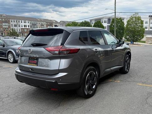 Used 2024 Nissan Rogue SV AWD/4WD image 12