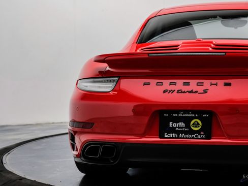 Used 2014 Porsche 911 Turbo S AWD/4WD image 16