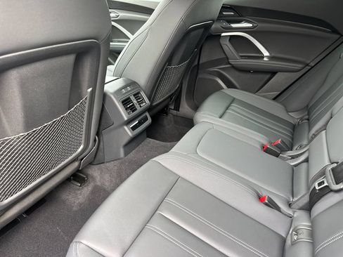 Used 2025 Audi Q5 Premium w/ Premium Plus AWD/4WD image 17
