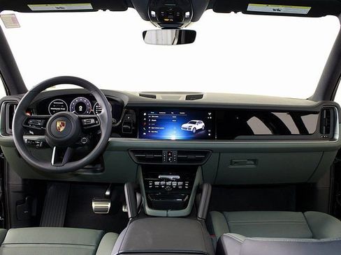 New 2025 Porsche Cayenne S image 13