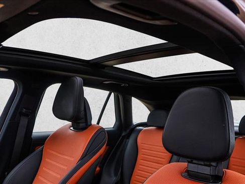 Certified 2024 Mercedes-Benz GLC 43 AMG 4MATIC image 11