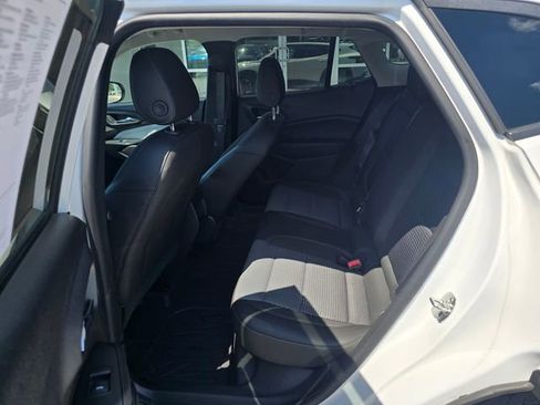Used 2024 Chevrolet Trax LT FWD image 25