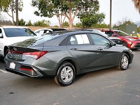 Certified 2026 Hyundai Elantra SE image 8