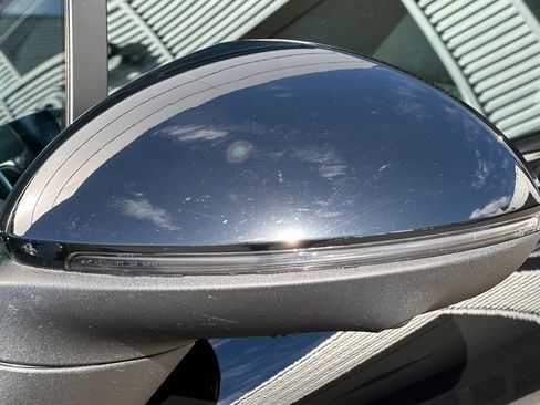 Used 2021 Porsche Cayenne Coupe image 40