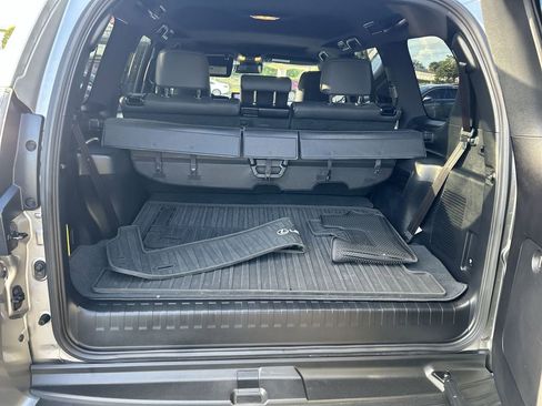 Used 2022 Lexus GX 460 Premium w/ Premium Package AWD/4WD image 13