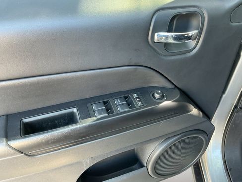 Used 2014 Jeep Patriot Sport w/ Power Value Group AWD/4WD image 10