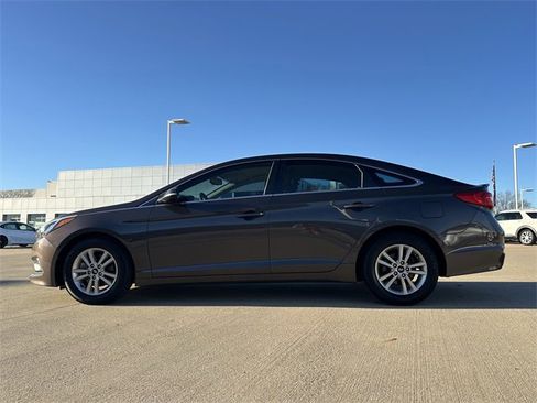 Used 2016 Hyundai Sonata ECO image 2