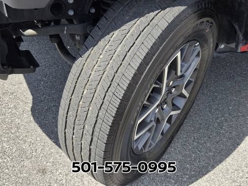 Used 2025 Jeep Wrangler Unlimited Sahara AWD/4WD image 21