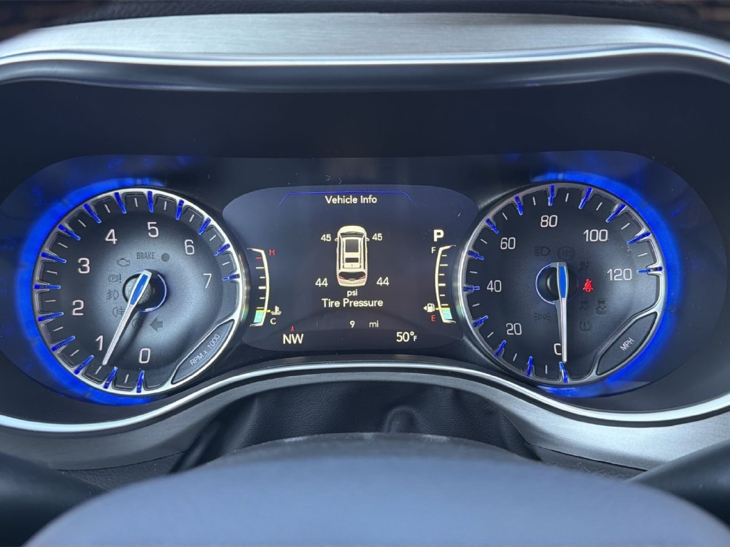 Used 2026 Chrysler Pacifica Pinnacle FWD image 17