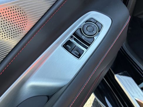 Used 2026 Chevrolet Corvette Z06 w/ Z07 Performance Package RWD image 17