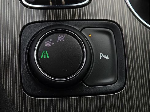 Used 2019 GMC Acadia SLT image 17