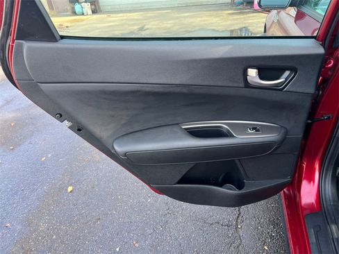 Used 2020 Kia Optima S image 27