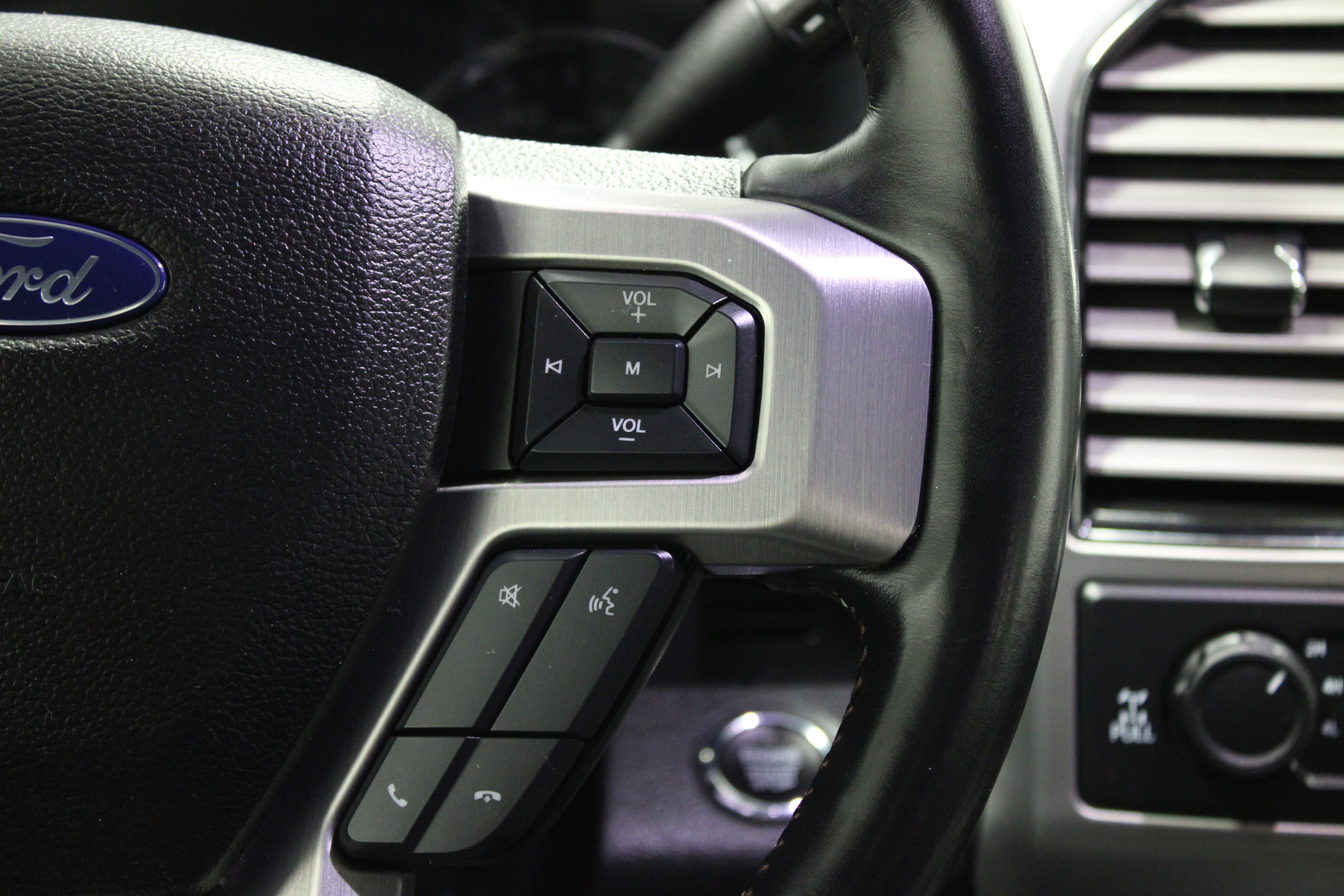 Used 2020 Ford F250 Platinum AWD/4WD image 26