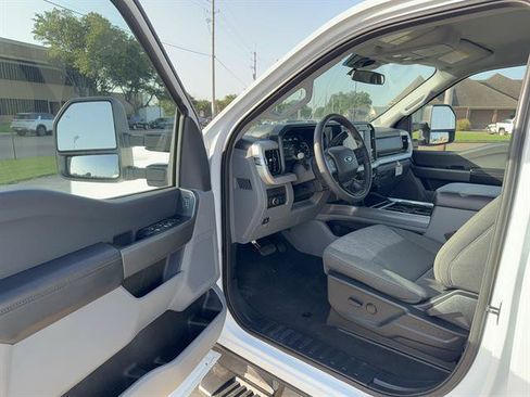 Used 2025 Ford F250 XLT w/ FX4 Off-Road Package AWD/4WD image 7
