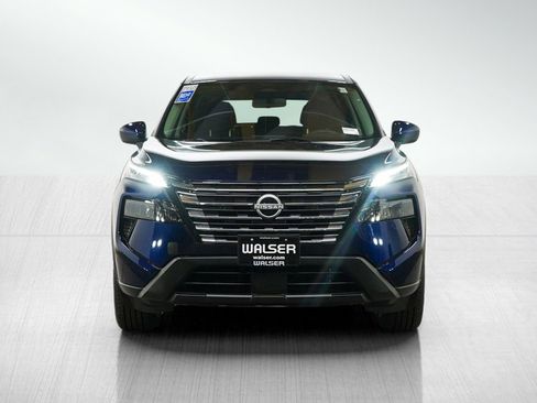 Used 2024 Nissan Rogue SV FWD image 9