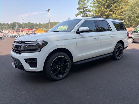Used 2022 Ford Expedition Max Limited AWD/4WD image 3