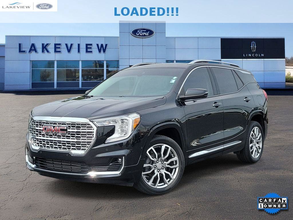 Used 2022 GMC Terrain Denali w/ Denali Premium Package AWD/4WD image 1