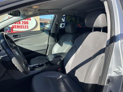 Used 2012 Hyundai Sonata Hybrid w/ Ultimate Pkg image 9