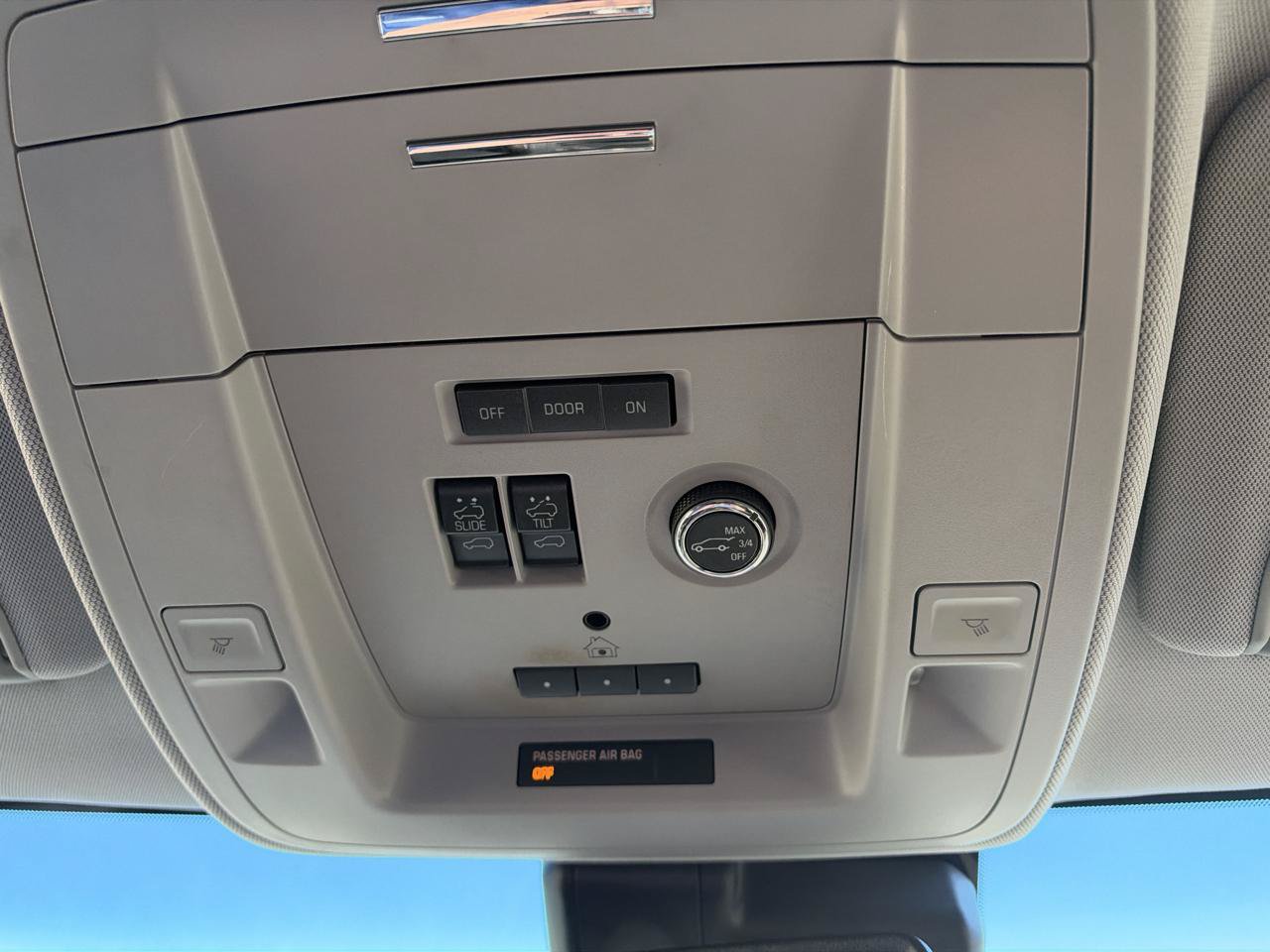 Used 2018 GMC Yukon XL Denali w/ Open Road Package AWD/4WD image 34