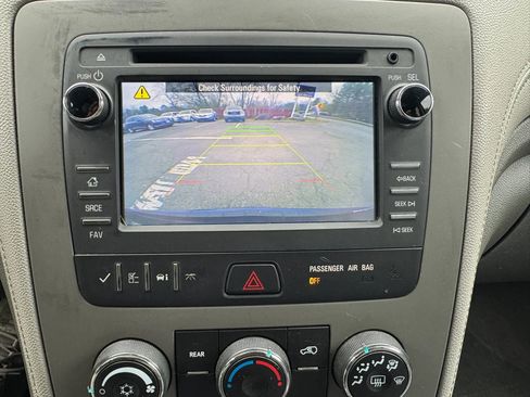Used 2015 Chevrolet Traverse LS AWD/4WD image 16