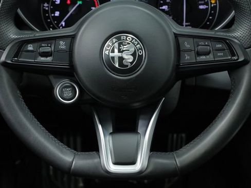 Used 2022 Alfa Romeo Giulia Ti image 11