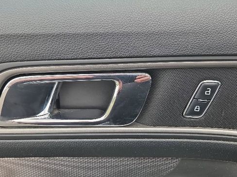 Used 2019 Ford Explorer XLT AWD/4WD image 22