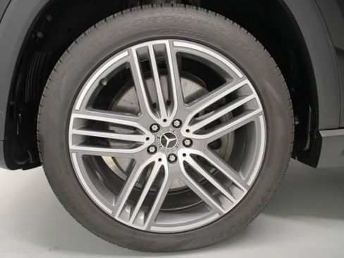 Certified 2026 Mercedes-Benz GLS 450 4MATIC image 12