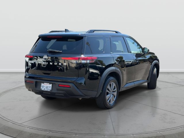 Certified 2025 Nissan Pathfinder SV FWD image 4