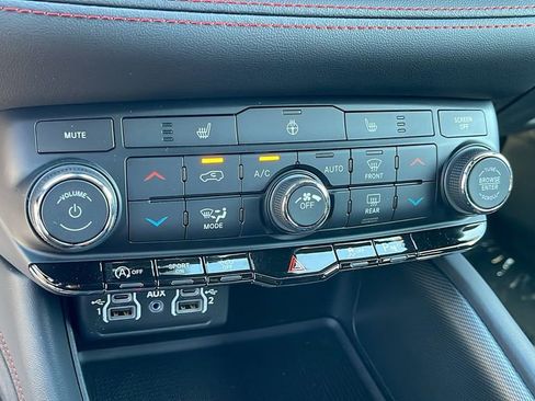 New 2024 Dodge Durango GT image 22