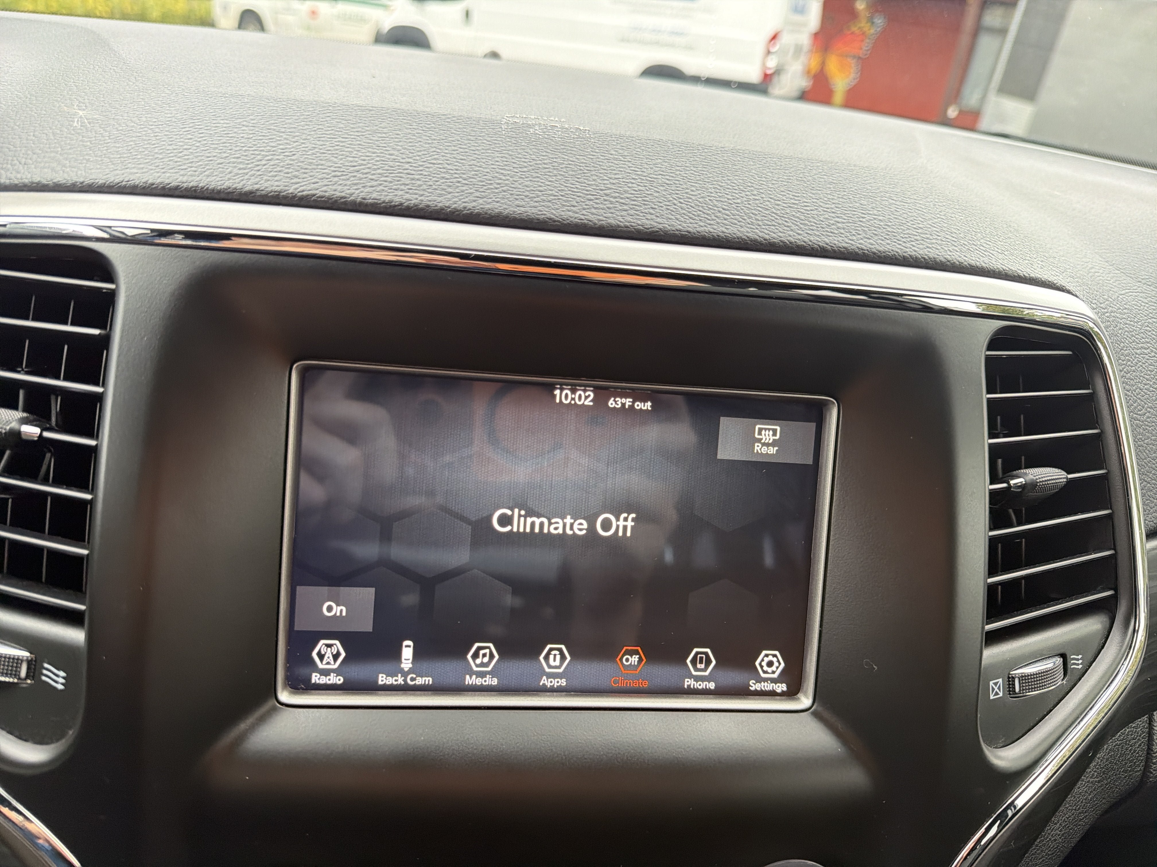 Used 2020 Jeep Grand Cherokee Laredo AWD/4WD image 19
