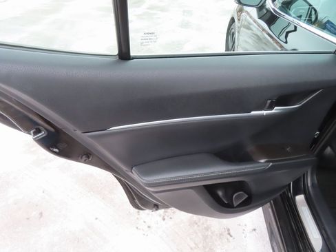 Used 2023 Toyota Camry XSE image 37