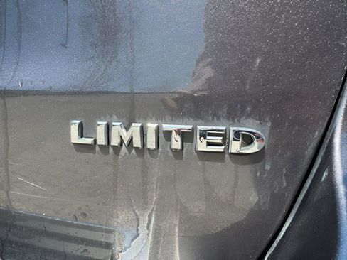 Used 2018 Jeep Grand Cherokee Limited w/ Luxury Group II image 9