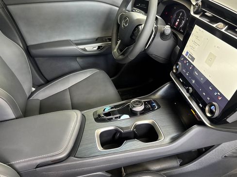 Certified 2026 Lexus RZ 450e AWD w/ Technology Package image 20