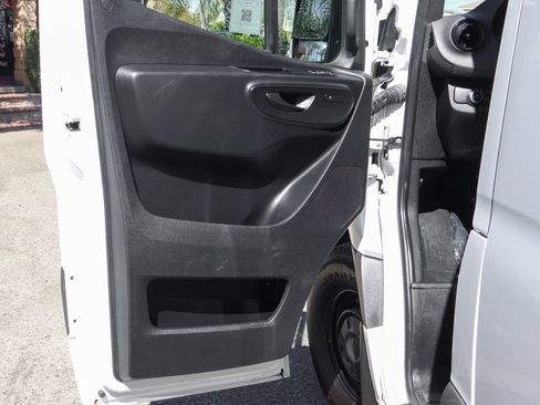 Used 2025 Mercedes-Benz Sprinter 2500 image 20