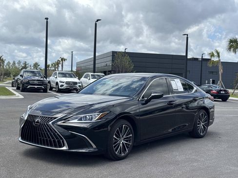 Certified 2025 Lexus ES 350 w/ Premium Package FWD image 7