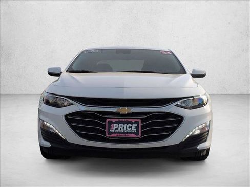 Used 2024 Chevrolet Malibu LT FWD image 2