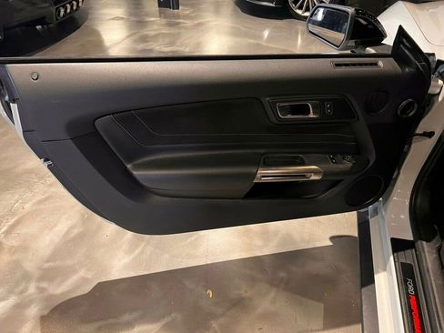 Used 2017 Ford Mustang Shelby GT350 w/ Electronics Package image 14