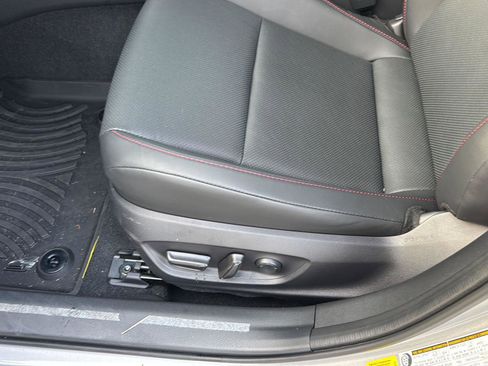 New 2025 Toyota Prius Plug-In Hybrid image 26