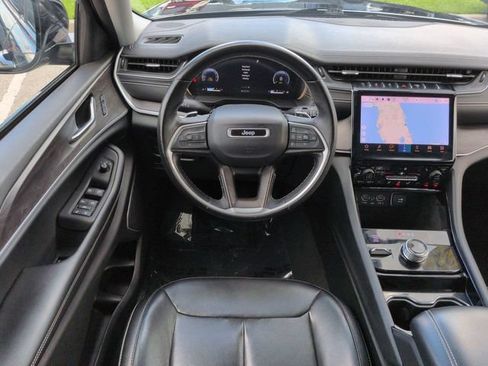 Used 2022 Jeep Grand Cherokee L Limited AWD/4WD image 18