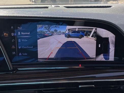 Used 2023 Cadillac Escalade ESV Premium Luxury image 18