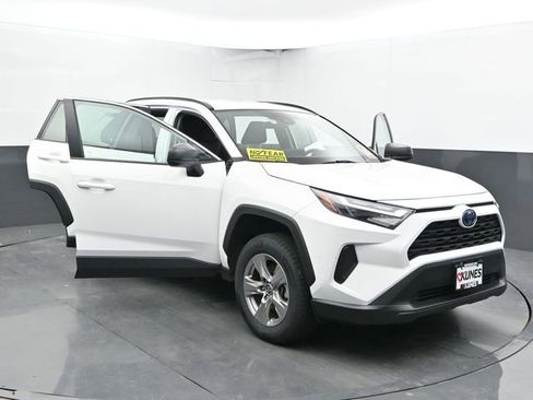 Used 2024 Toyota RAV4 LE AWD/4WD image 48