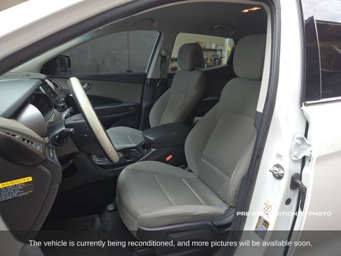 Used 2018 Hyundai Santa Fe Sport FWD image 11