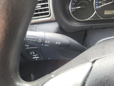 Used 2012 Subaru Forester 2.5X Premium w/ Popular Pkg 3 image 18