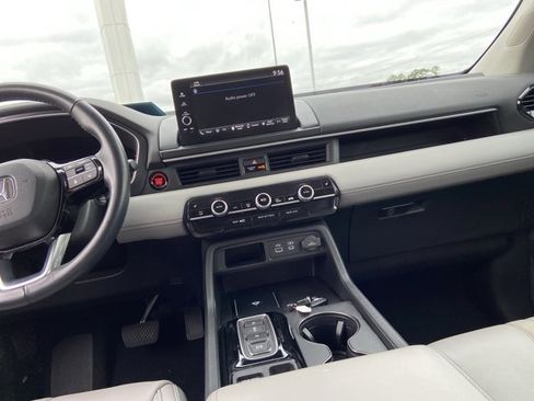 Used 2025 Honda Pilot EX-L image 14