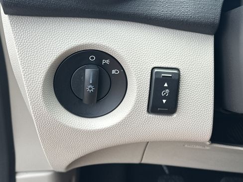 Used 2012 Ford Fiesta S FWD image 25