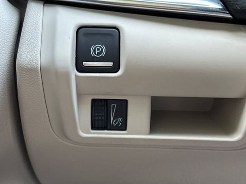 Used 2025 Cadillac CT4 Luxury w/ Sun And Sound Package RWD image 33