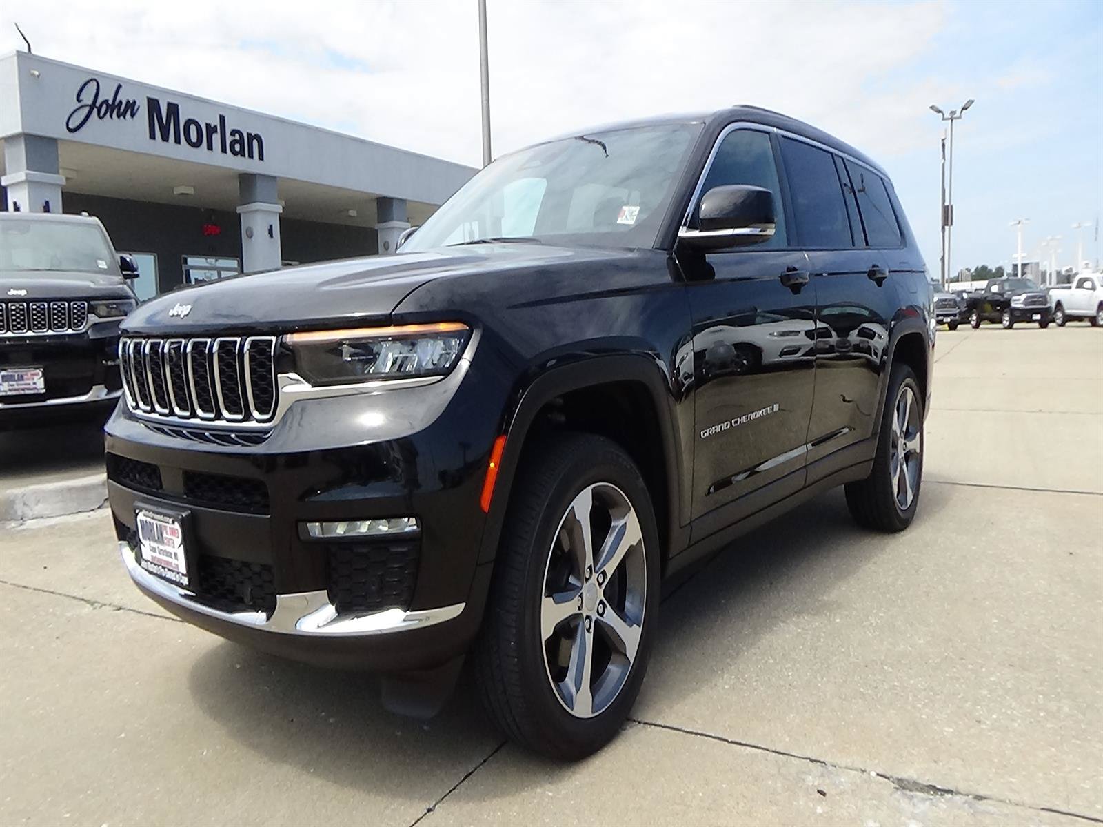 Certified 2025 Jeep Grand Cherokee L Limited w/ Luxury Tech Group II AWD/4WD image 2